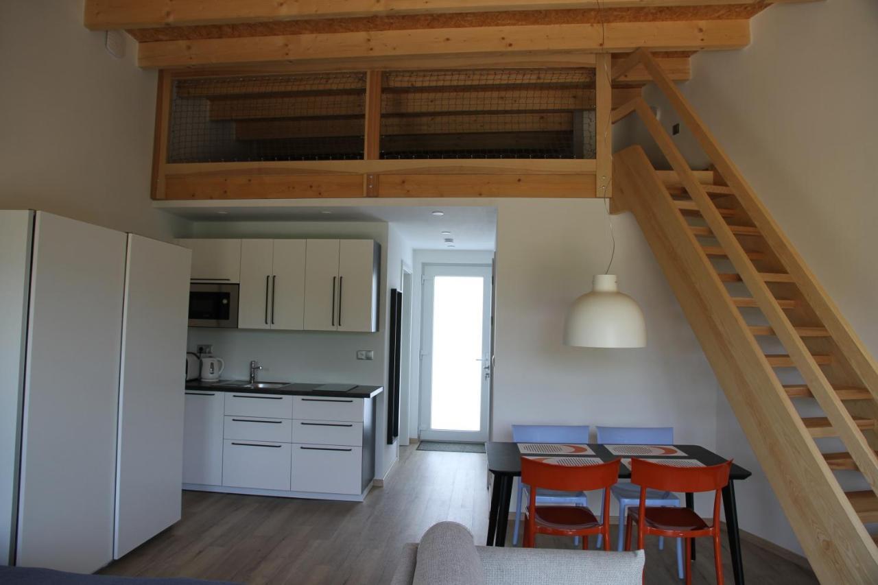 Apartmany Hluboka Nad Vltavou S Vyhledem Na Zamek Ngoại thất bức ảnh