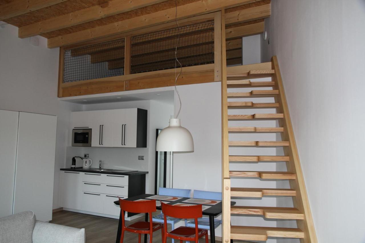 Apartmany Hluboka Nad Vltavou S Vyhledem Na Zamek Ngoại thất bức ảnh