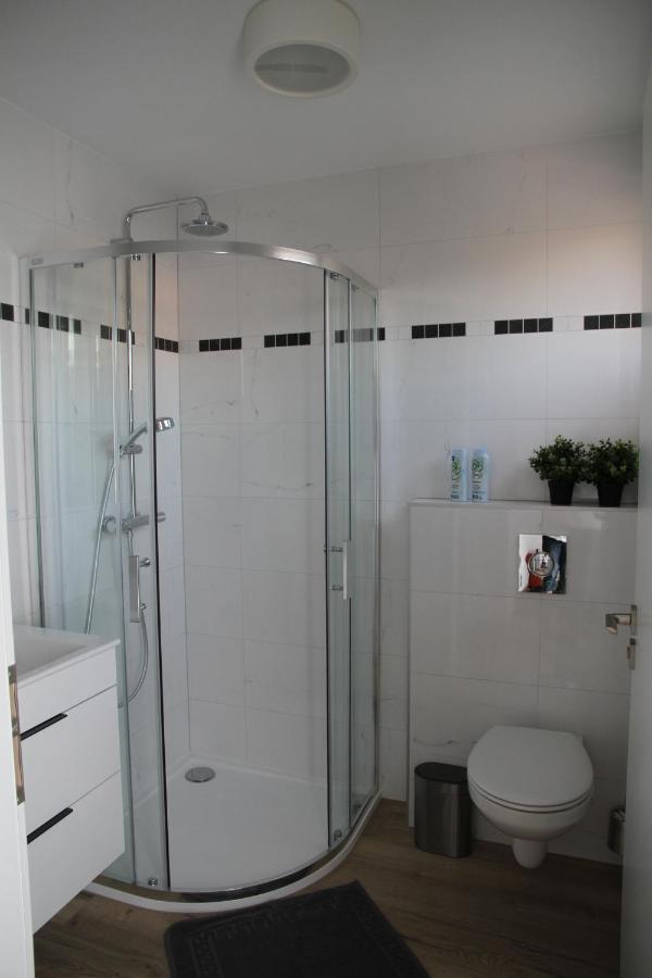 Apartmany Hluboka Nad Vltavou S Vyhledem Na Zamek Ngoại thất bức ảnh